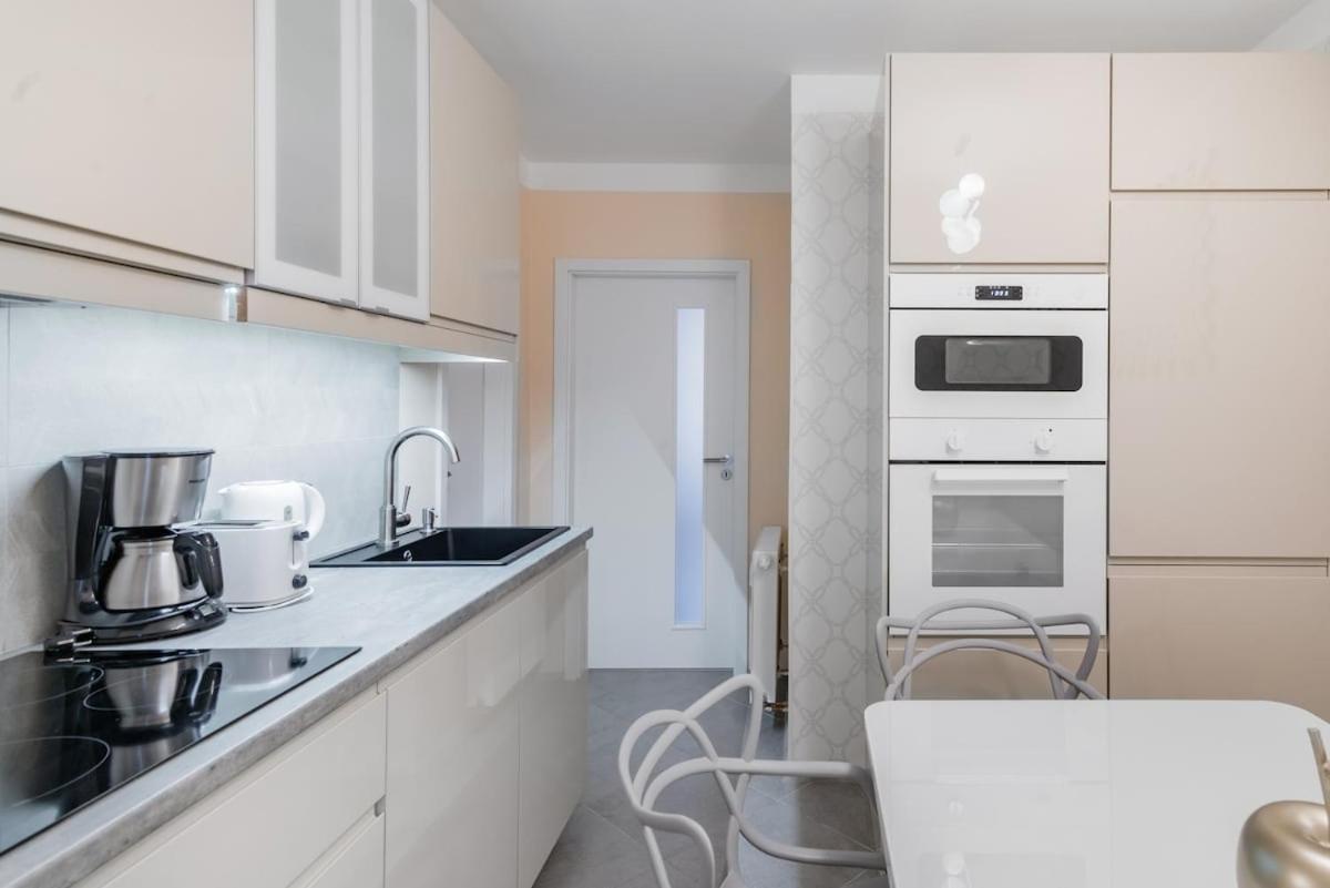 Pastel Art Deco 3Bdr Ruterra Apt Praga Zewnętrze zdjęcie
